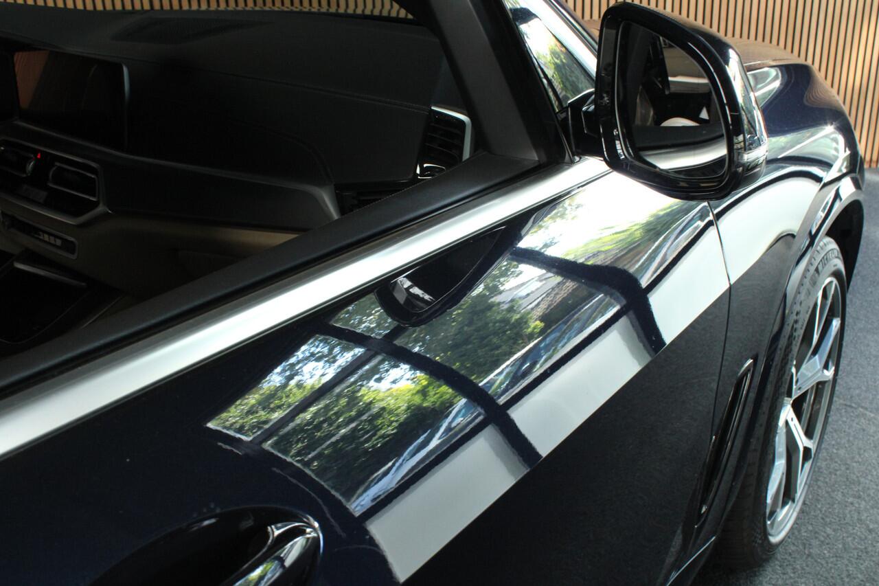 BMW X5 xDrive45e M-sport HUD 360° ACC Matrix Leer Navi PDC Memory seats Elektr. bedienbaar achterklep Elektr. uitklapbare trekhaak Sportstoelen Luchtvering Stoelverwarming 21'' LM velgen BTW auto