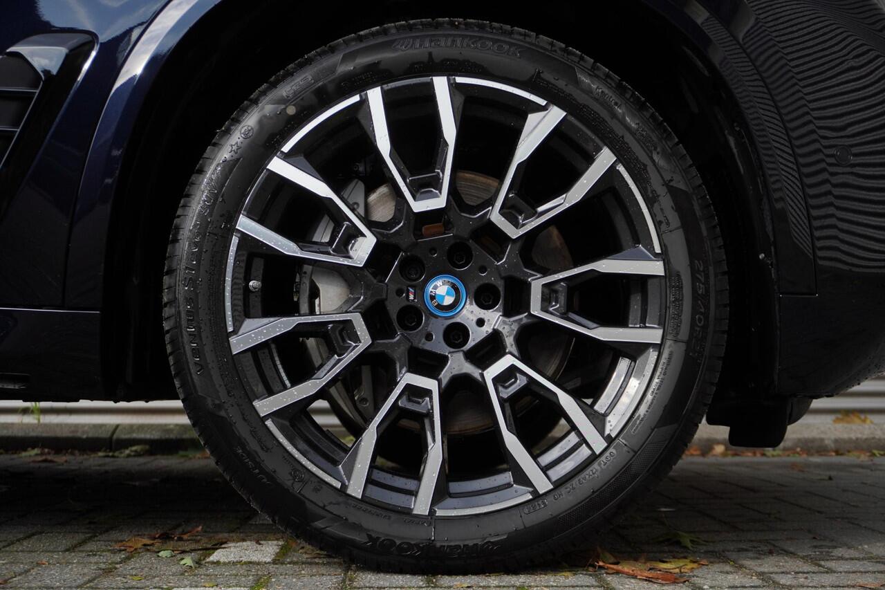 BMW X5 xDrive50e M Sportpakket | Comfort Pack | 21 inch LM M V-spaak (Styling 915 M) | Soft-Close | Glazen panoramadak | Driving Assistant Professional