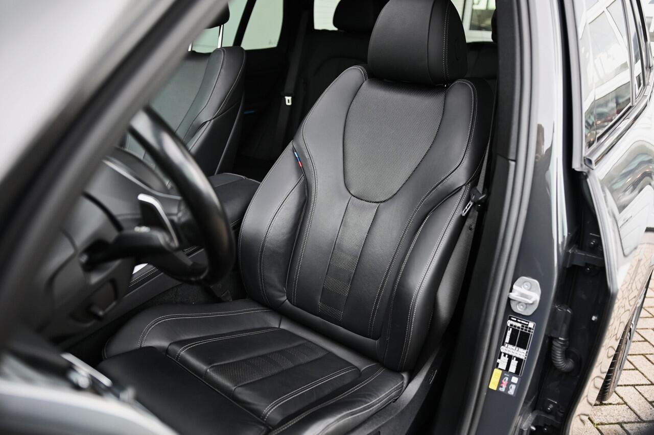 BMW X5 xDrive45e High Executive M Sport Automaat / Panoramadak / Trekhaak / Sportstoelen / Laserlight / Achteruitrijcamera / Soft-Close / Head-Up / Adaptief onderstel