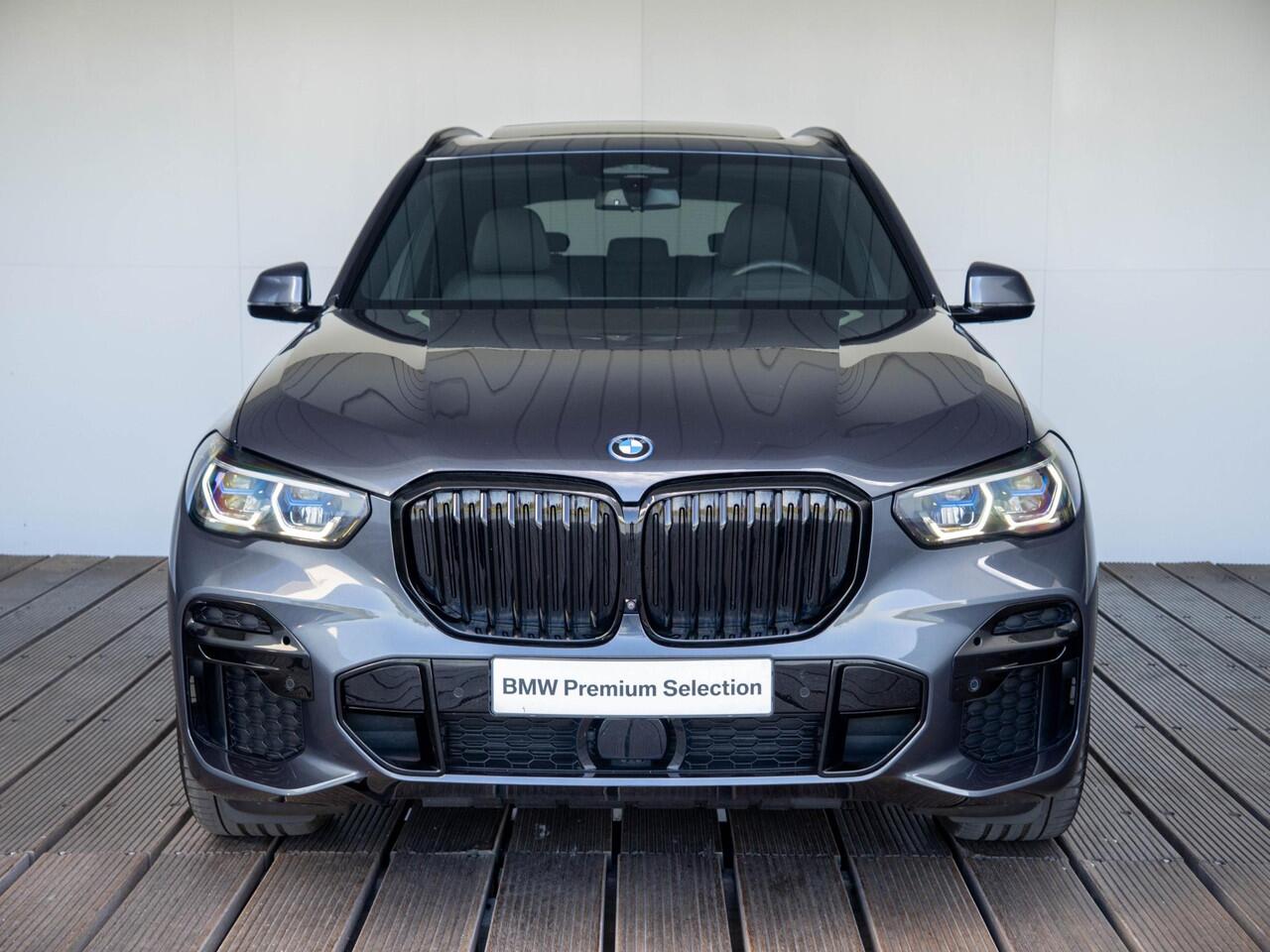 BMW X5 xDrive45e | High Executive | M Sportpakket | Innovationspakket | Comfort Access | Panoramadak | Stoelverwarming | Head-Up Display | 21''