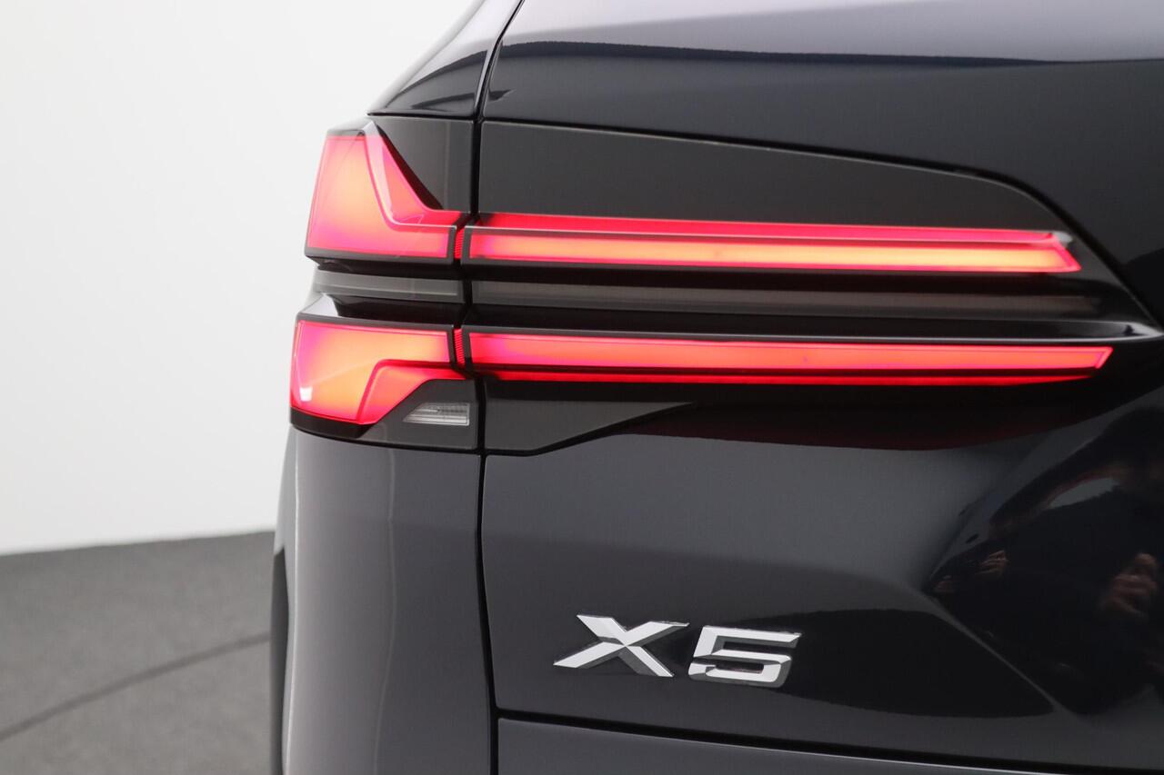 BMW X5 xDrive40d M Sportpakket | Trekhaak | Harman Kardon | Comfortstoelen | Panoramadak |