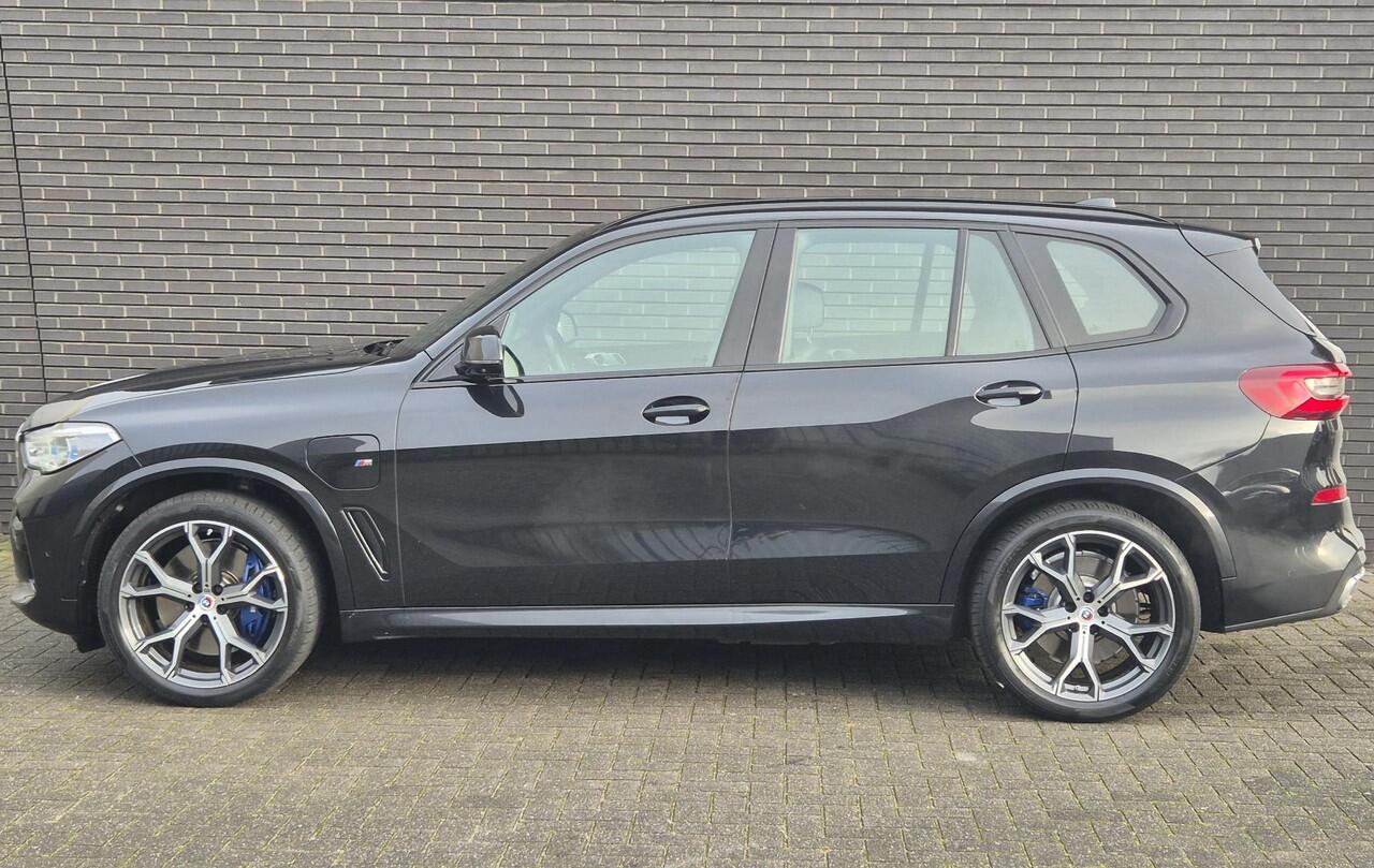 BMW X5 xDrive45e High Executive M Sport Pakket Automaat / Panoramadak / Achterasbesturing / Head Up Display / Comfortstoel / Driving Assistant Professional / Stuurwielverwarming / Trekhaak / Comforttoegang
