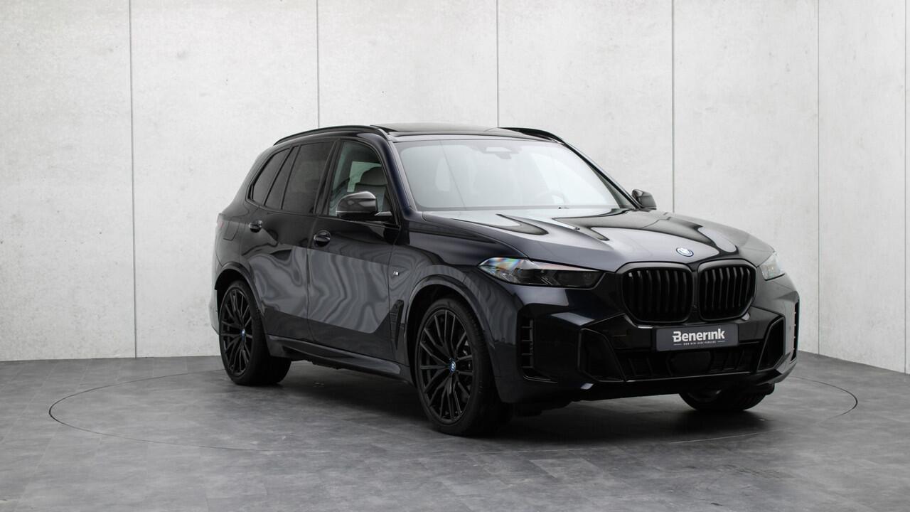 BMW X5 xDrive50e M-Sport Pro | Massage | Bowers & Wilkins | Sky Lounge | Soft-Close | Trekhaak | Stoelventilatie | Head-up