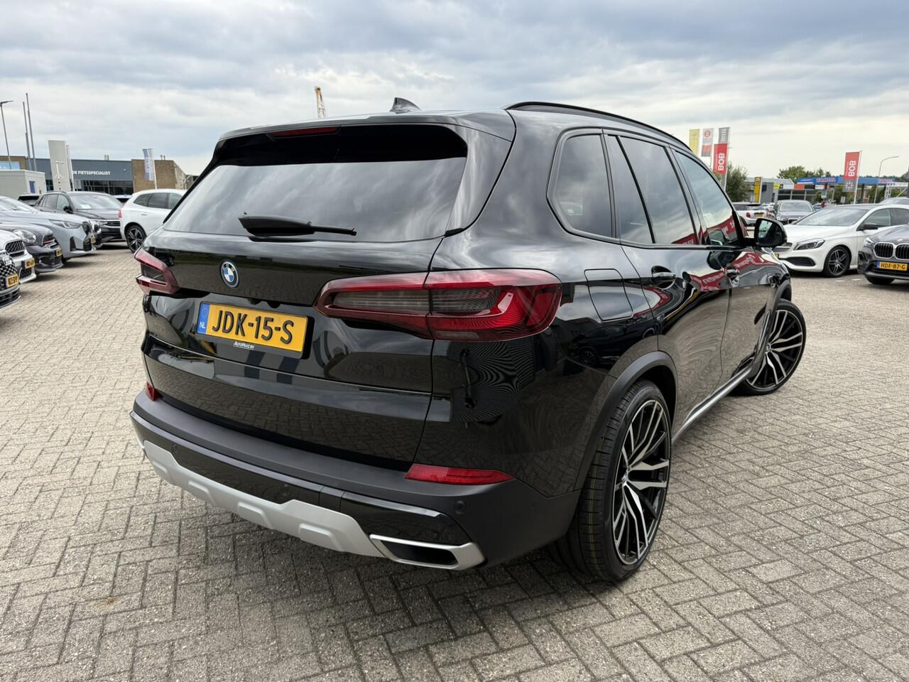 BMW X5 xDrive45e High Executive xLine Panoramadak Laser Licht Comfortzetels 22 Inch Carplay Stuurwielverwarming Keyless Entry Head-Up Display