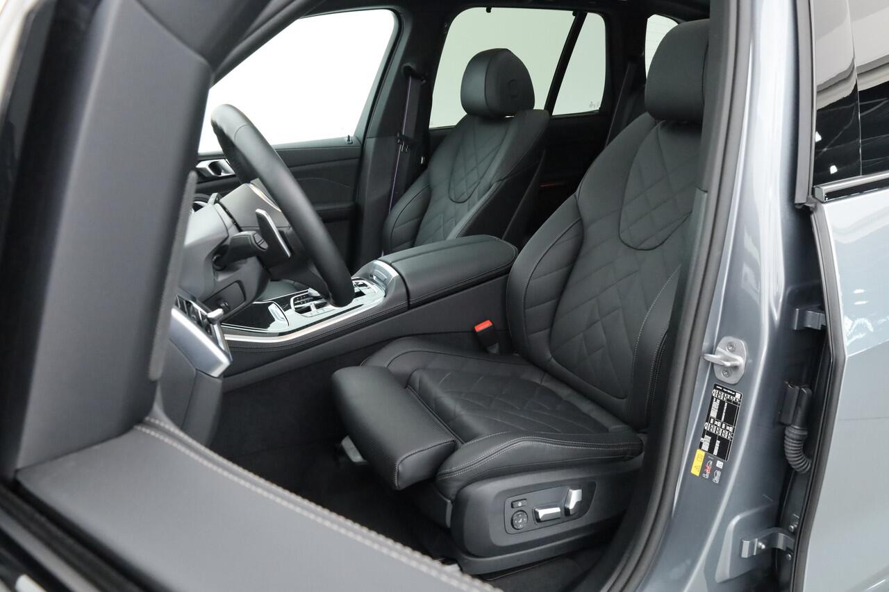 BMW X5 xDrive50e M Sport Pro | Iconic Glow | | Pano | Soft Close | HUD | Luchtvering | Harman Kardon | Elek. Trekhaak |