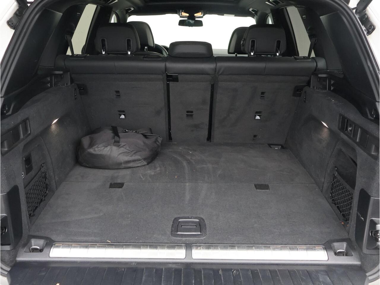 BMW X5 xDrive45e High Executive | M Sport | Glazen Panoramadak | Trekhaak Elektrisch | Active Cruise Control | Lederen comfortstoelen Vernasca | Harman Kardon | Head-Up Display | 4-zone Climate Control