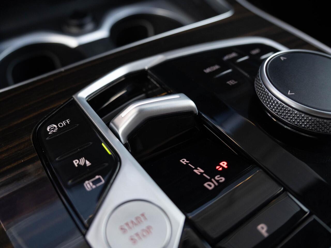 BMW X5 xDrive50e | M Sportpakket Pro | Innovation Pack | Comfort Access | Stoelverwarming | Harman Kardon | Trekhaak