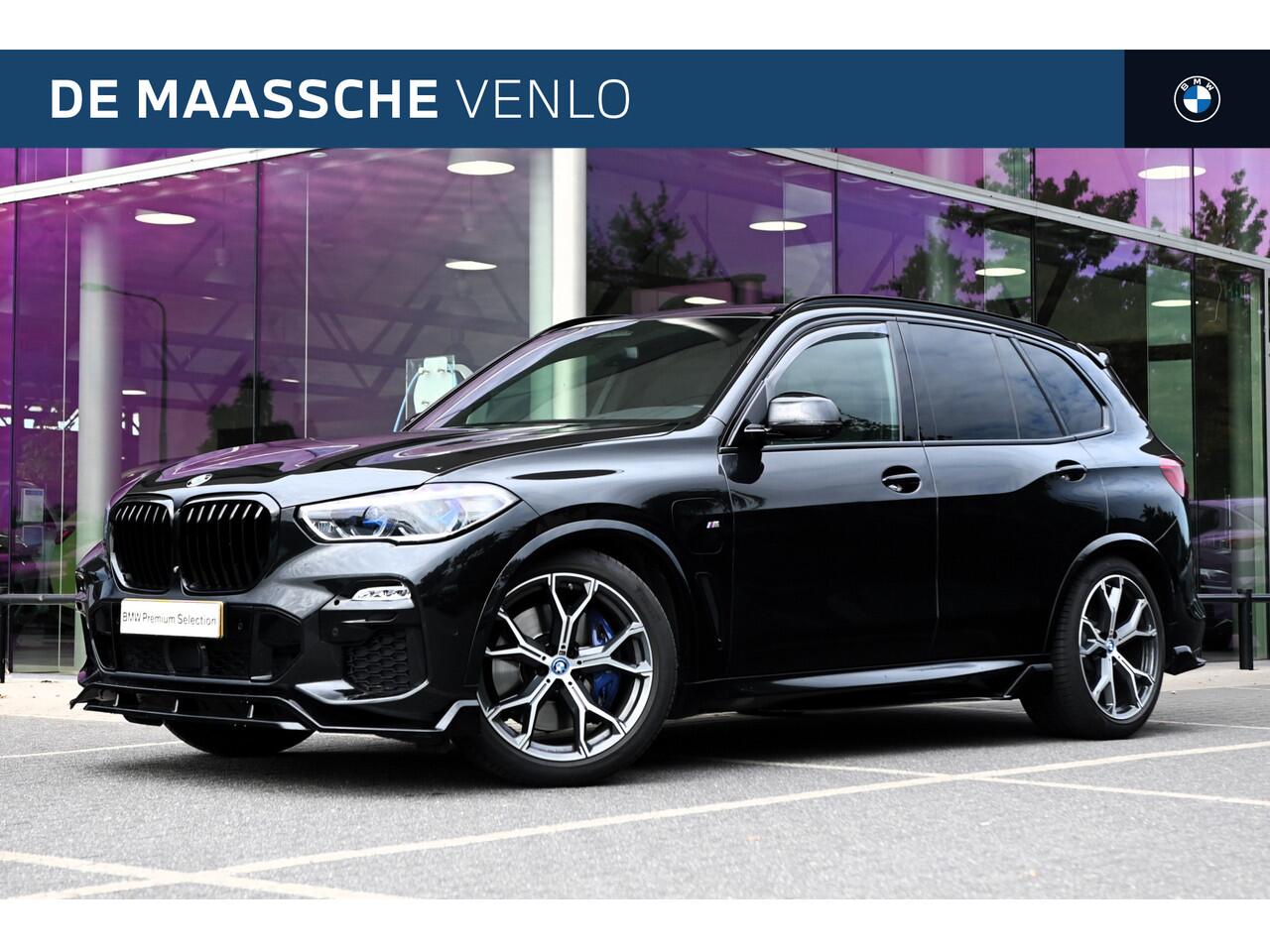 BMW X5 xDrive45e High Executive M Sport Automaat / Panoramadak / Trekhaak / Sportstoelen / Laserlight / Adaptief onderstel / Parking Assistant Plus / Head-Up / Gesture Control / Comfort Access