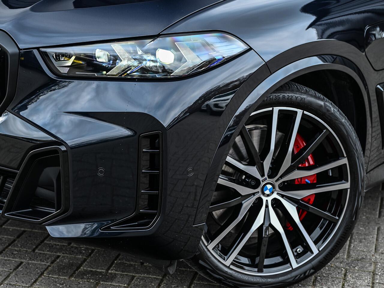 BMW X5 XDRIVE 50e | M-SPORT PRO | PANORAMADAK | AMBIANCE INTERIEUR | ACTIVE CRUISE | ICONIC GLOW | CARBON BLACK | COMFORT ACCESS | COMFORT SEATS | SHADOW LINE | PANO | LUCHTVERING | 360 CAMERA | HEAD-UP | STUUR- EN STOELVERWARMING | HARMAN/KARDON