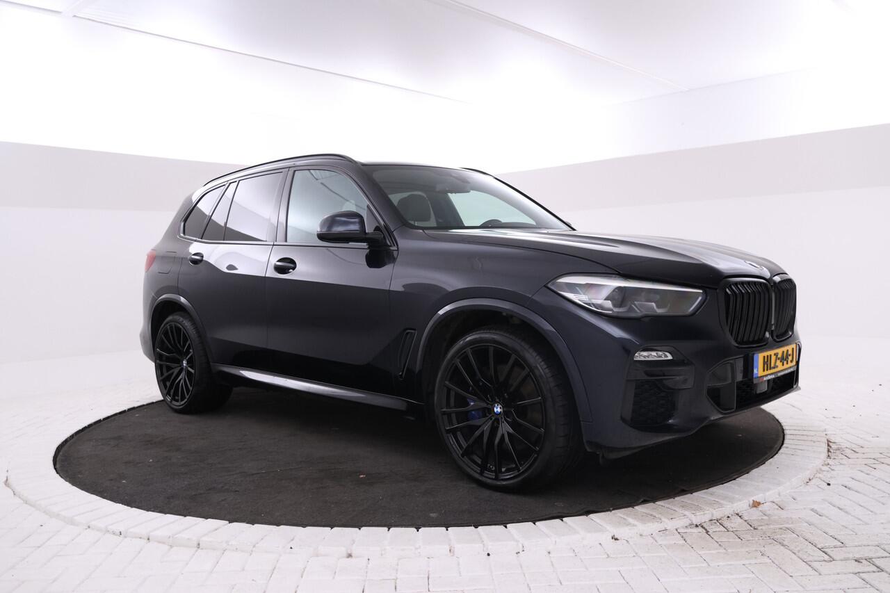 BMW X5 xDrive45e High Executive M-sport, All black! Luchtvering, Adaptief, Panoramadak, Apple Carplay