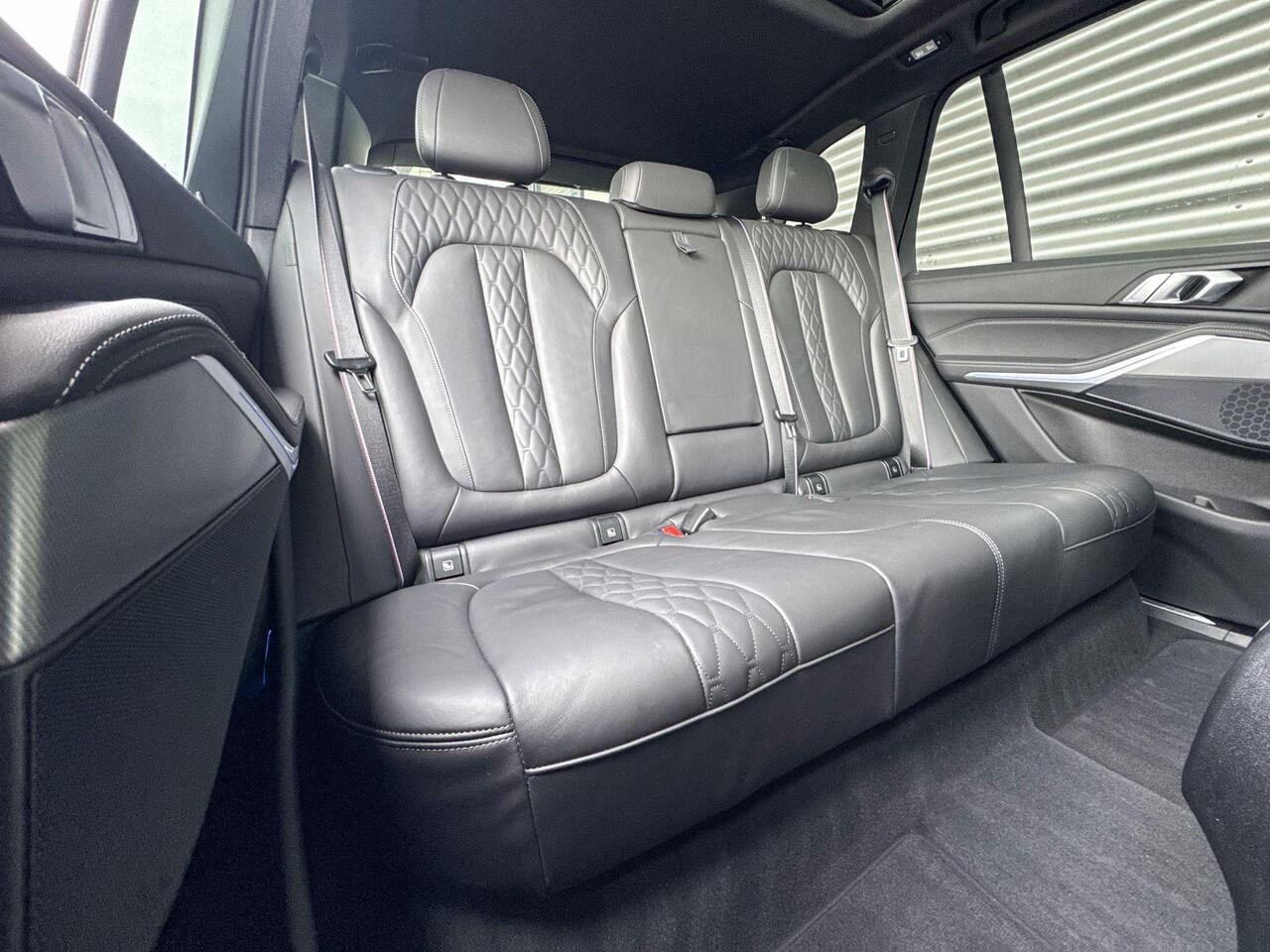 BMW X5 xDrive45e High Executive / M Sportpakket / Safety Pack / CoPilot Pack / Trekhaak / Sky Lounge / 22 inch / Stoelventilatie / CraftedClarity