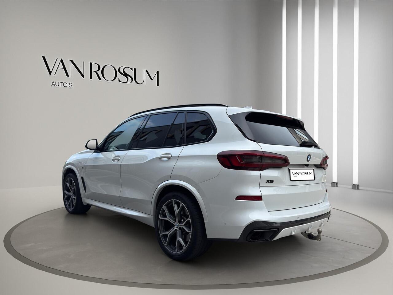 BMW X5 xDrive45e M Sport | M sport stoelen Sky lounge Laser | Van ¤ 64.950 / Voor ¤ 57.995