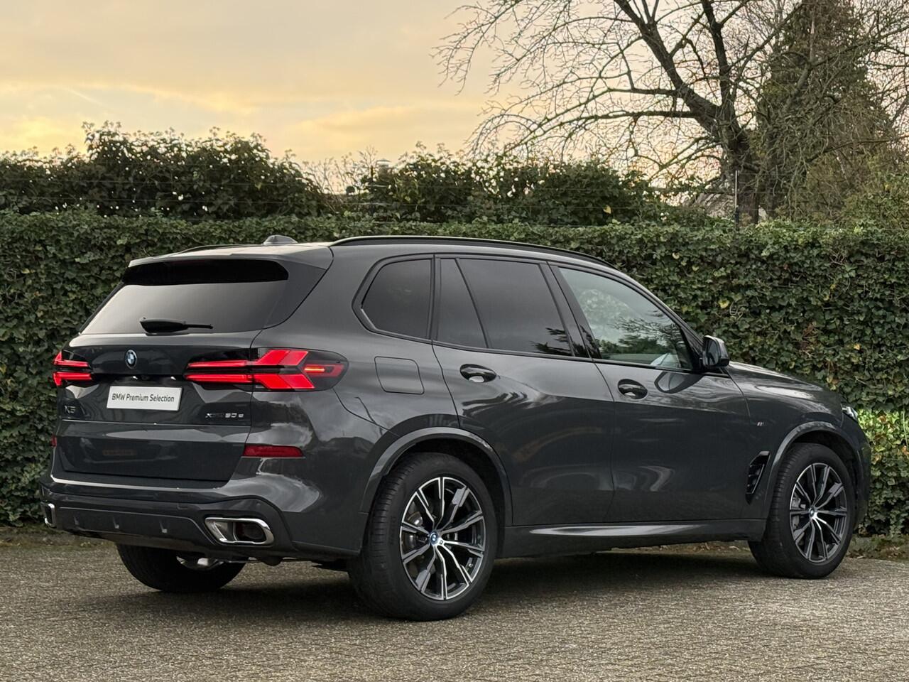 BMW X5 xDrive50e | M-Sport | Dravit | Panorama | Harman/Kardon | Carbon Interieur | 360 Cam | Head-Up | Trekhaak