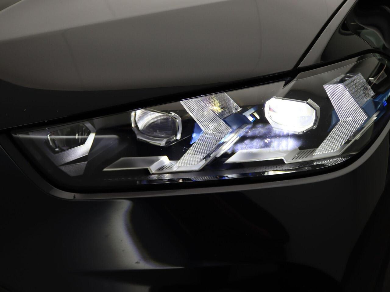 BMW X5 xDrive50e M Sportpakket | Innovation Pack | Travel Pack | Panoramadak | Driving Assistant | DAB | Harman Kardon | 21''