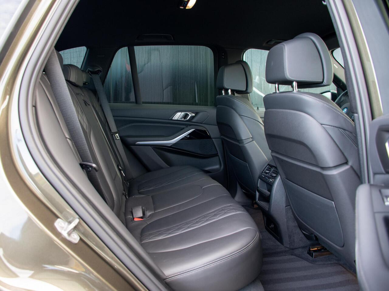 BMW X5 xDrive45e High Executive l M-sport l Comfort seats | Adaptive LED l 360 Camera l Head-Up l Manhattan Metallic |