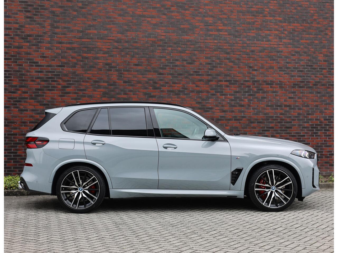 BMW X5 50e xDrive | Skylounge - Trekhaak - Tartufo