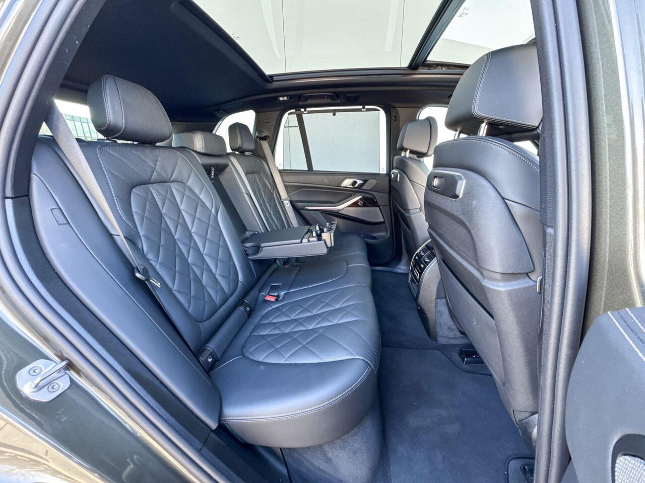 BMW X5 xDrive50e M-Sport Glazen Schuifdak / Massage / Stoelventilatie / Soft Close / Harman Kardon / Head-Up / 22 Inch / Trekhaak wegklapbaar