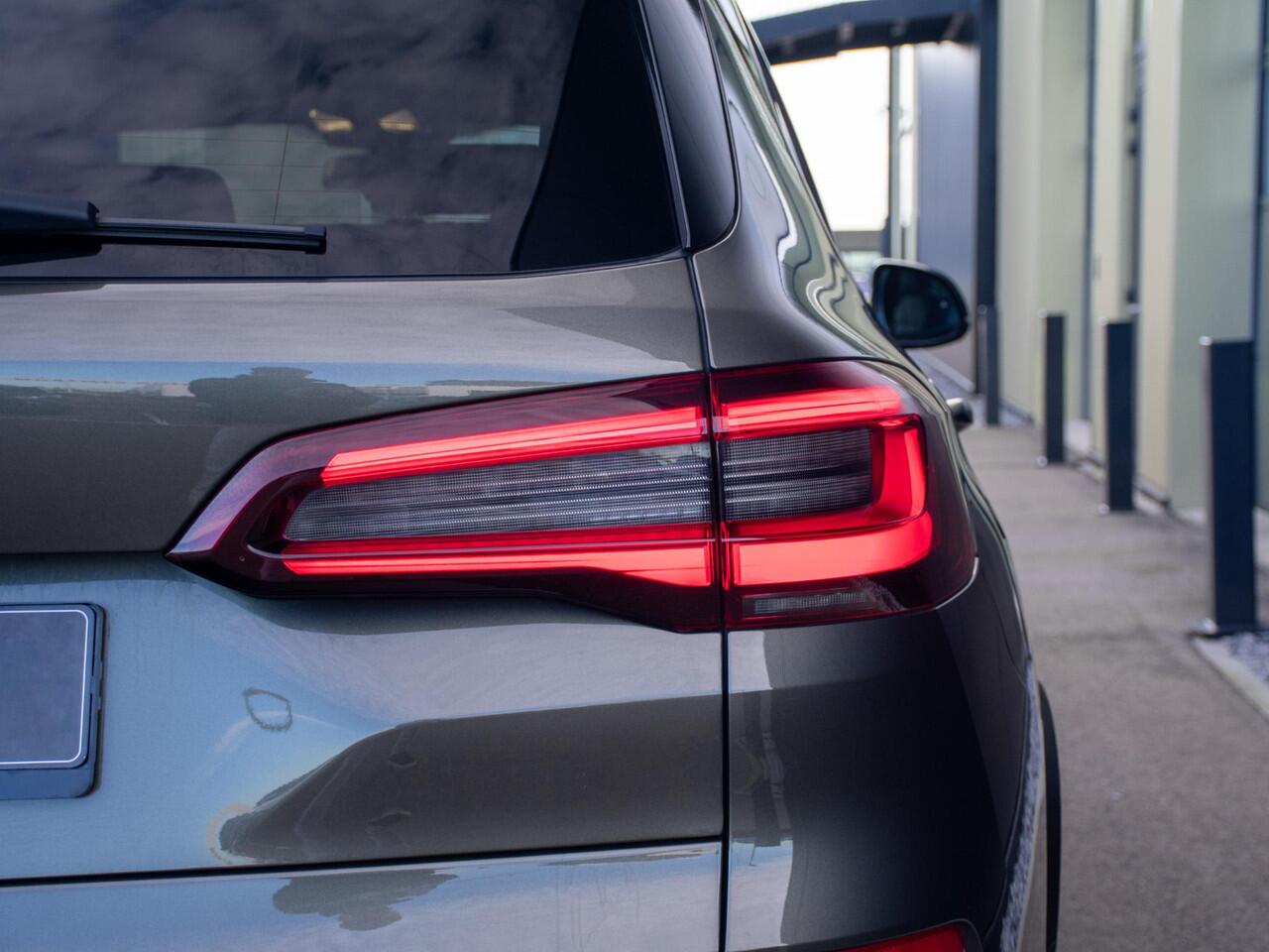 BMW X5 xDrive45e High Executive l M-sport l Comfort seats | Adaptive LED l 360 Camera l Head-Up l Manhattan Metallic |