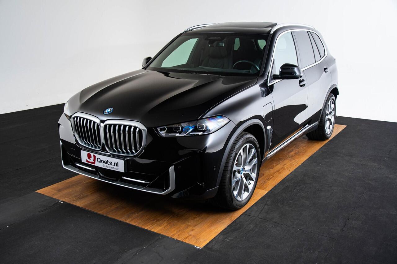BMW X5 xDrive50e Trekhaak - Panoramadak - Parking/Driving Assistant Professional - Active Protection - Comfort Access - Soft close - Ambiance verlichting - Getinte/Geluiddempende Ruiten - Warmte Comfort Pack -