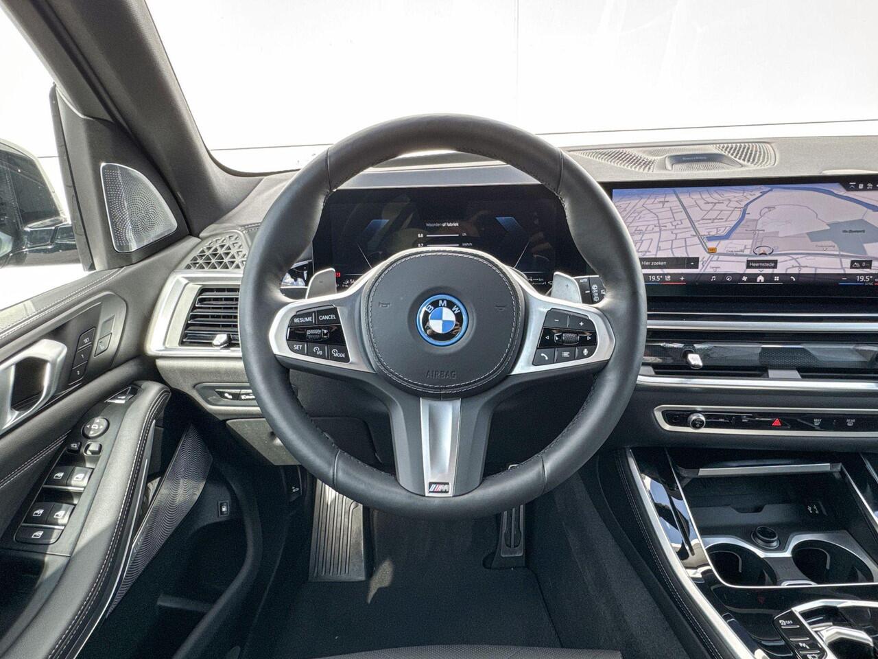 BMW X5 xDrive50e | M-Sport Pro | B&W | Trekhaak | Panoramadak | Stoelventilatie voor beide voorstoelen |