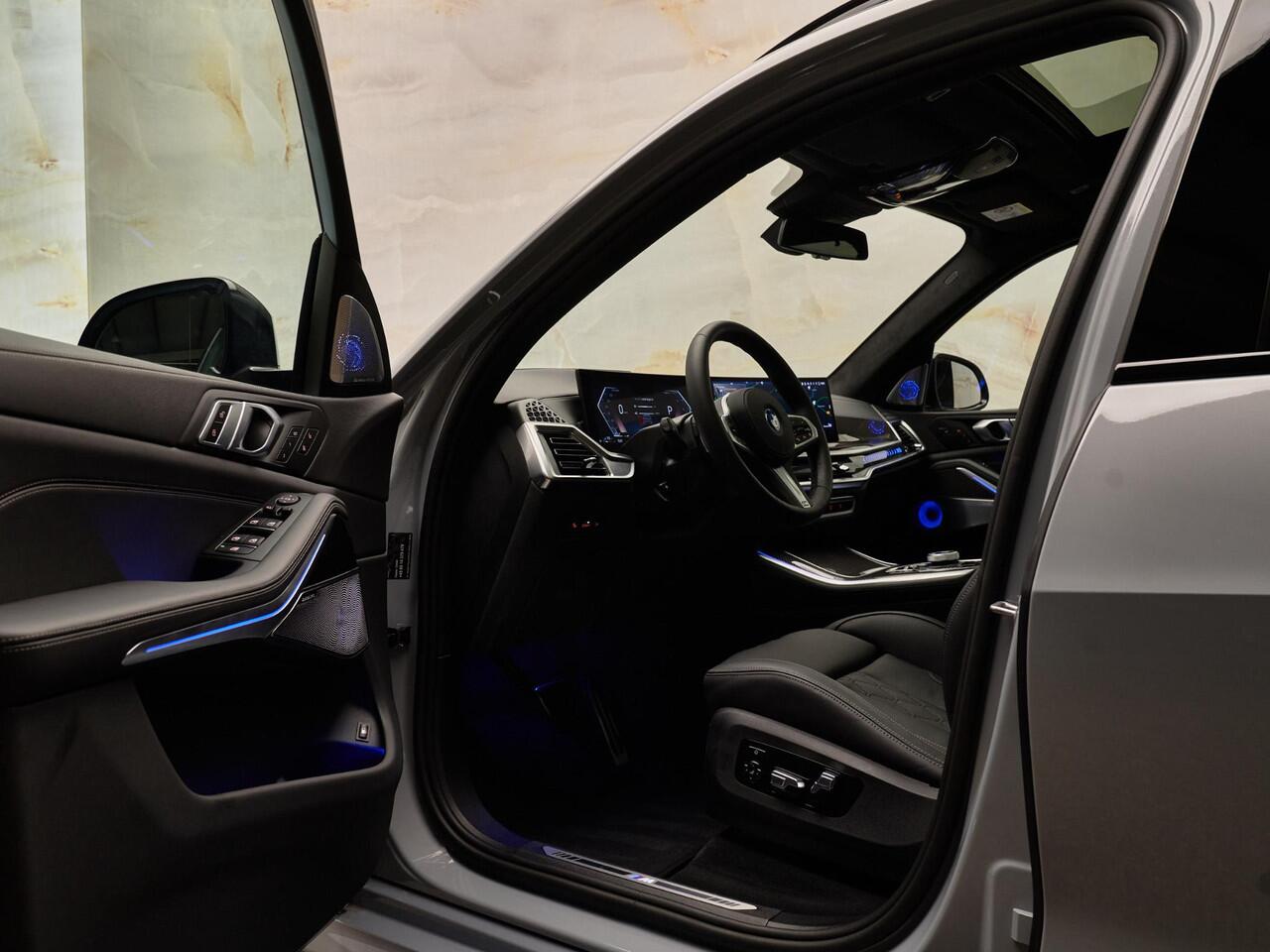 BMW X5 xDrive50e M Sport Pro, M stoelen, 4-wielbest., B&W, massage, CraftedClarity, pano, Merino, memory, 22", HUD, tr.haak, privacy