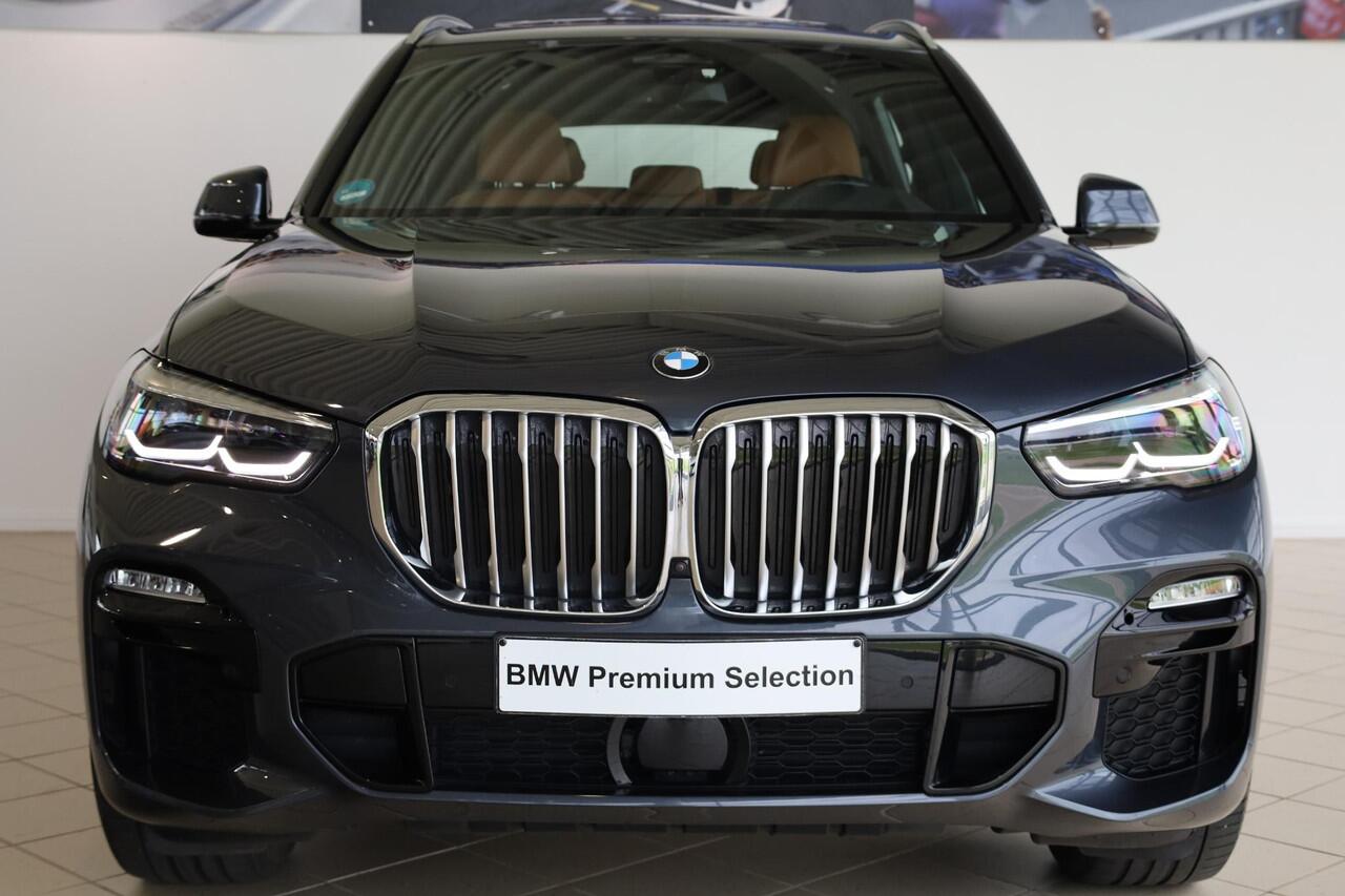 BMW X5 xDrive45e High Executive | M Sportpakket | CoPilot Pack | Integral Active Steering | Elektrische trekhaak | Glazen panoramadak