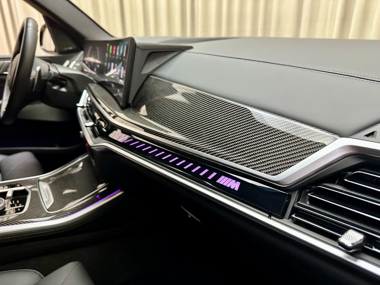 BMW X5 M60i xDrive 4.4 V8 TwinTurbo / 531 PK / 23" ALU / Carbon / Individual / M Sport / G05 LCI Facelift / Mora Purple / xDrive / HK Audio / Elec. Trekhaak