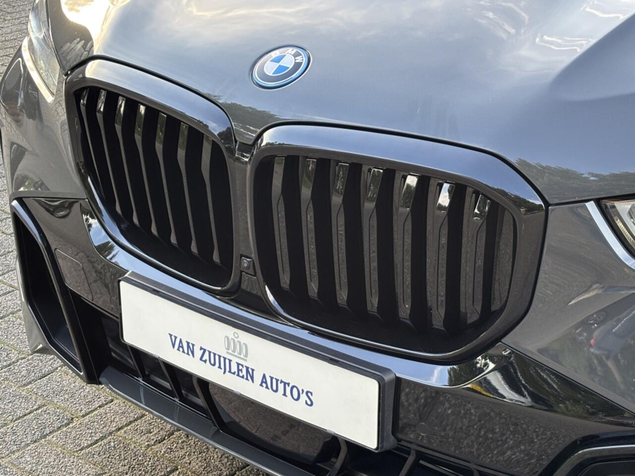 BMW X5 xDrive50e M-Sport Pano 4AS Trekhaak Head-Up 22'' HarmanKardon