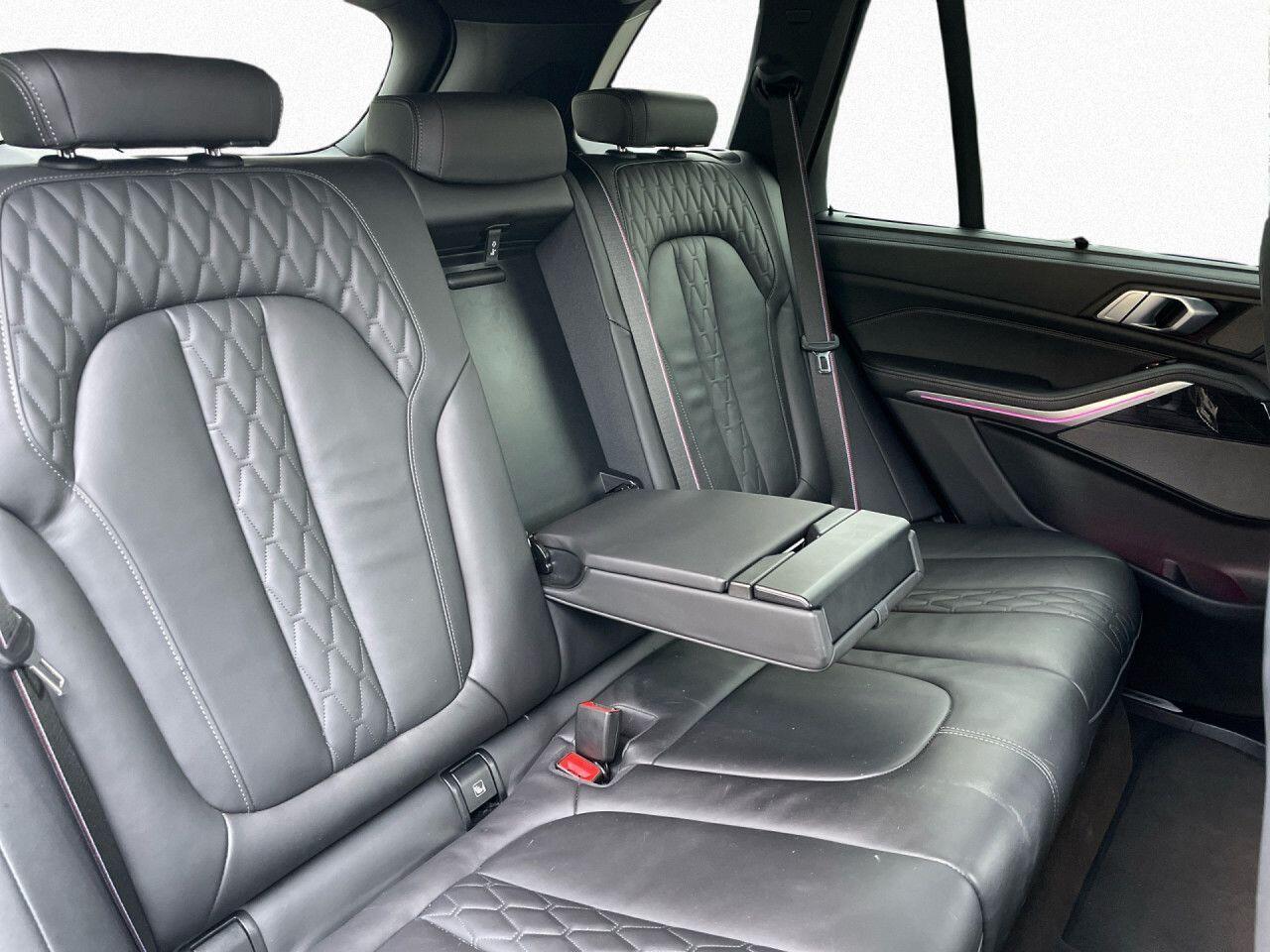 BMW X5 xDrive40i M-Sport 380 PK ACC Head-Up Panoramadak Trekhaak M Stoelen Harman Kardon