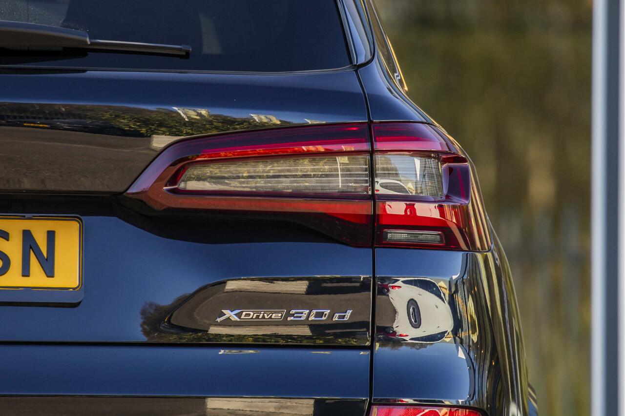 BMW X5 xDrive30d High Executive Panoramadak Trekhaak Leder