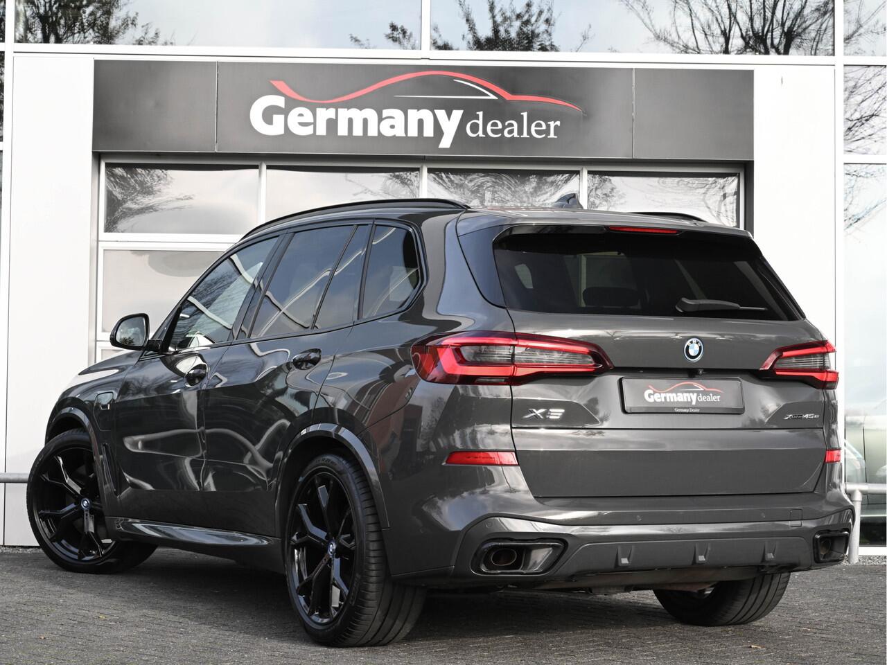BMW X5 xDrive45e 394pk M-Sport Lucht Pano Laser HUD 21-Inch Tr-Haak DRAVIT!