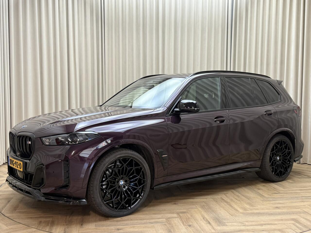 BMW X5 M60i xDrive 4.4 V8 TwinTurbo / 531 PK / 23" ALU / Carbon / Individual / M Sport / G05 LCI Facelift / Mora Purple / xDrive / HK Audio / Elec. Trekhaak