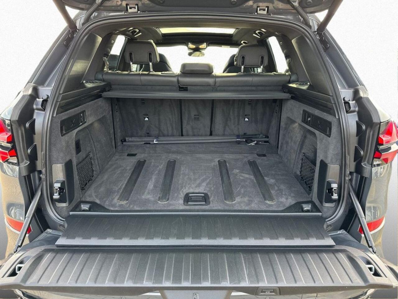 BMW X5 xDrive30d M-Sport ACC Panoramadak Head-Up 21 Inch Stoelkoeling Trekhaak