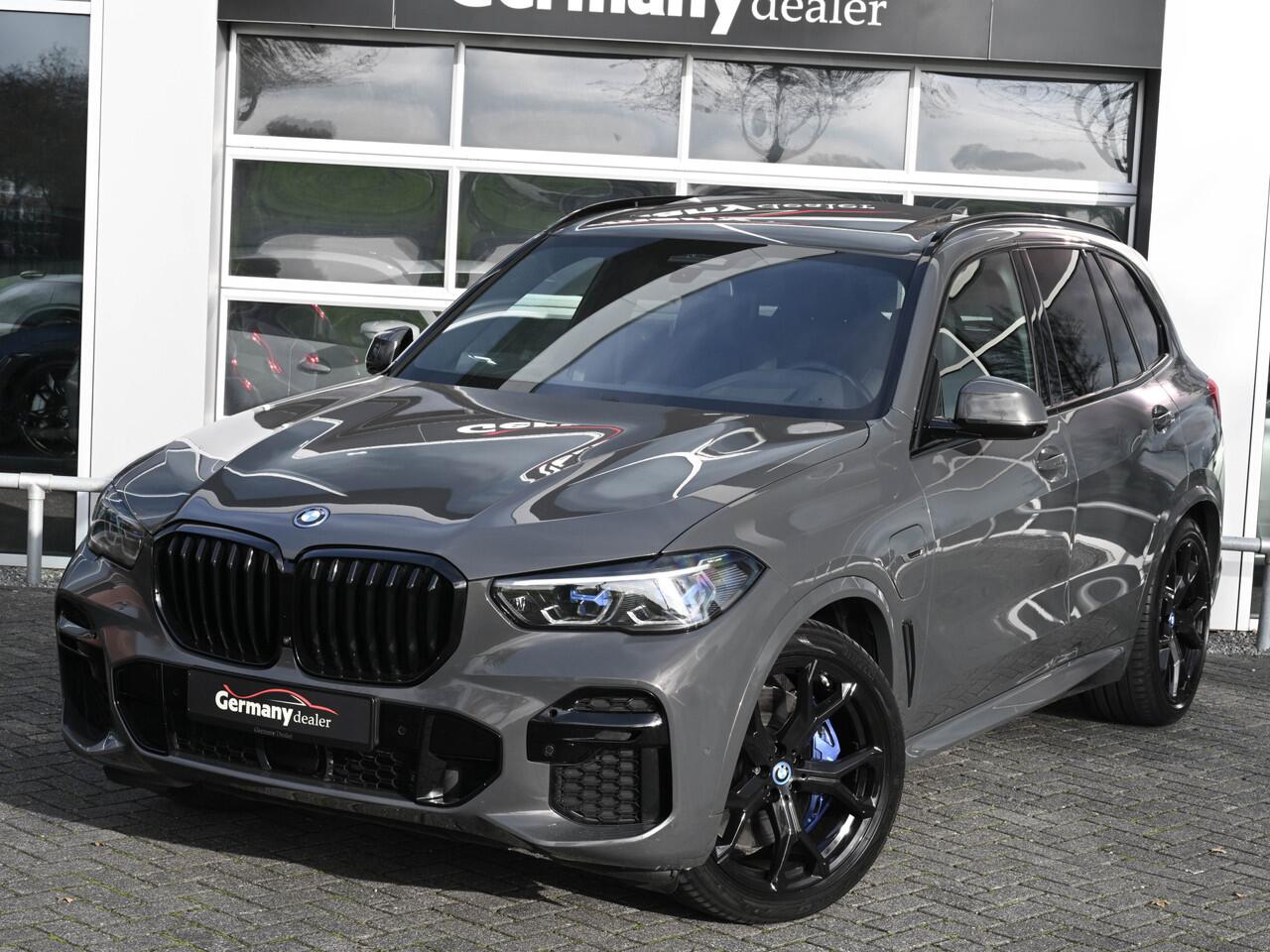 BMW X5 xDrive45e 394pk M-Sport Lucht Pano Laser HUD 21-Inch Tr-Haak DRAVIT!