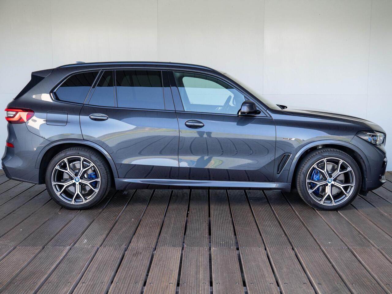 BMW X5 xDrive45e | High Executive | M Sportpakket | Innovationspakket | Comfort Access | Panoramadak | Stoelverwarming | Head-Up Display | 21''