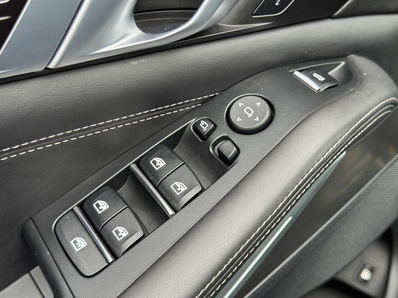 BMW X5 xDrive45e High Executive M Sport Pakket Automaat / Live Cockpit Professional / Panoramadak / Trekhaak / Comfortstoelen / Head-Up Display / Luchtvering / Driving Assistant Professional / Hifi / Stoelverwarming voor+achter /