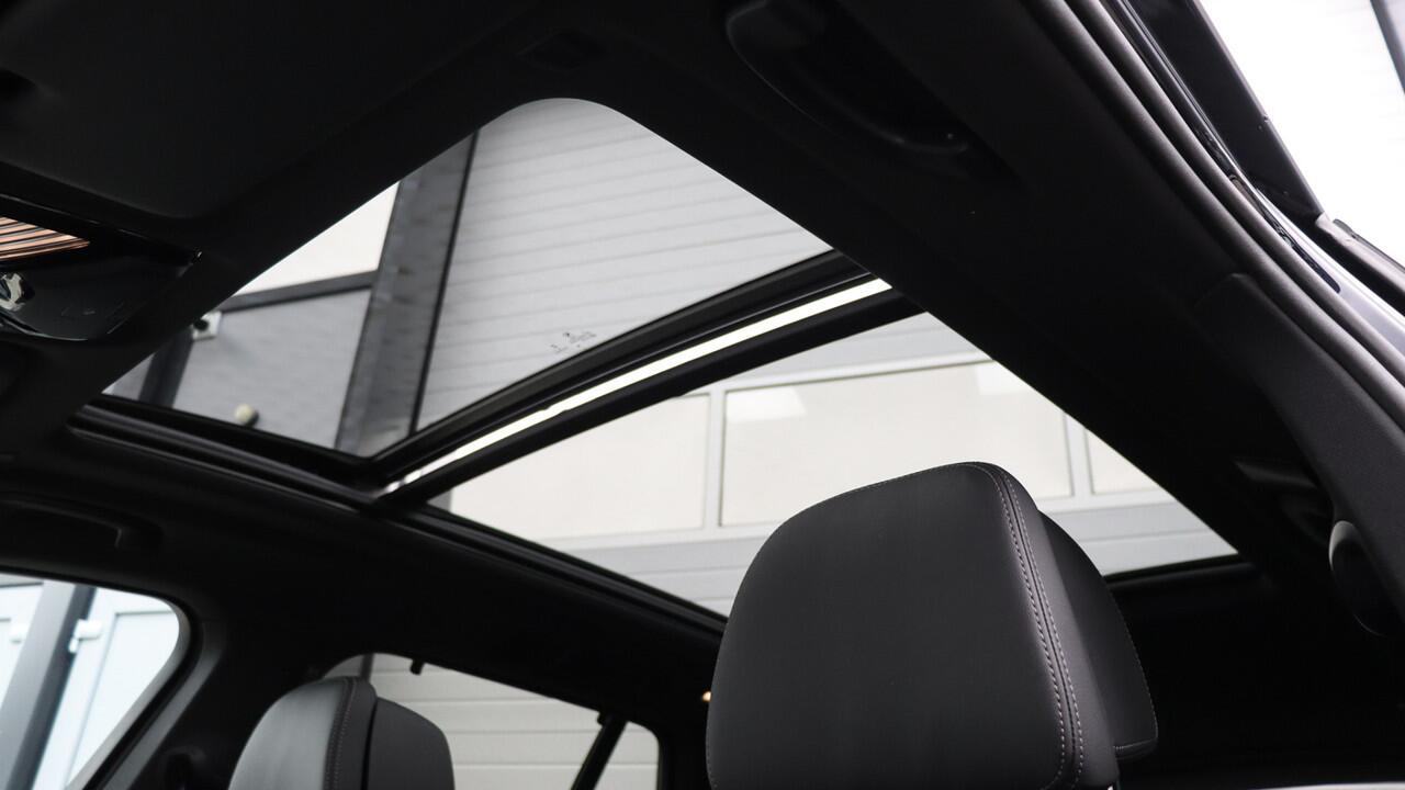BMW X5 xDrive50e M-Sport Pro | Stoelventilatie | Head-up | Panoramadak | Soft-Close | Harman/Kardon | Trekhaak | Carbon