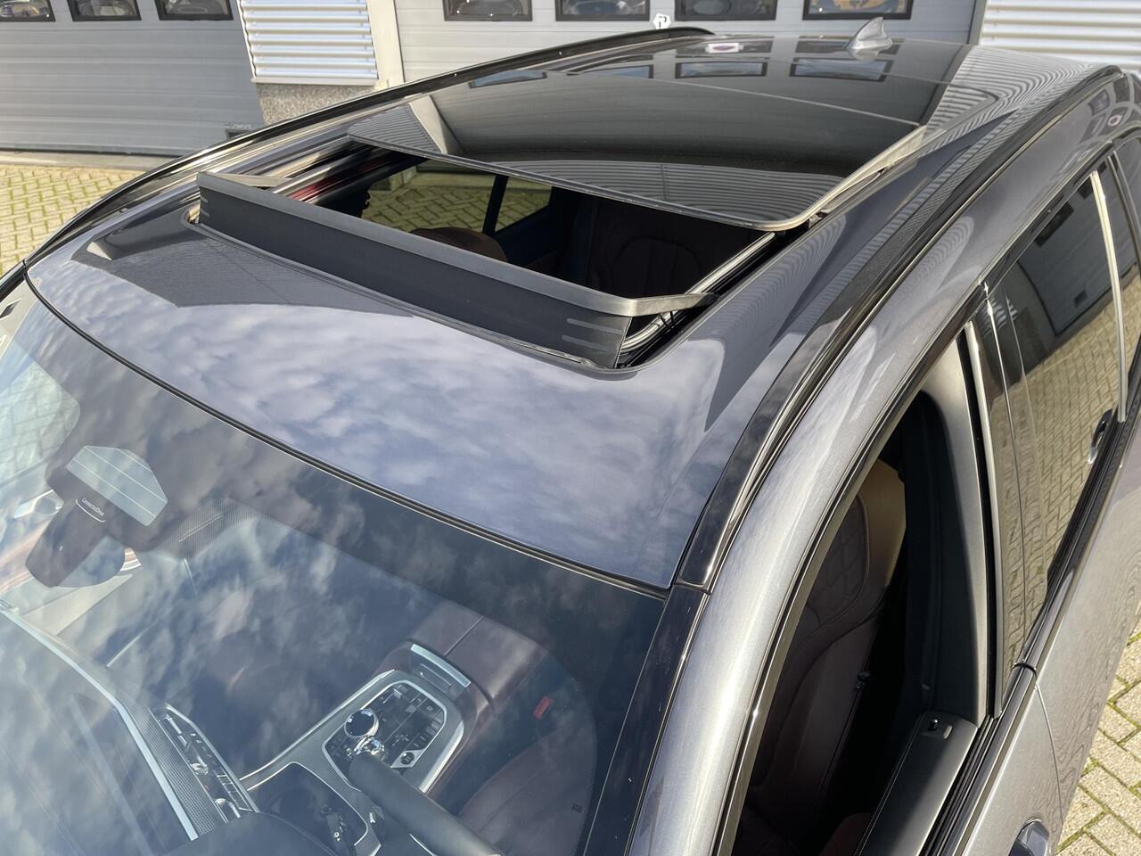 BMW X5 xDrive45e High Executive M Sport 21''/Softclose/Active Steering/Panoramadak Skylounge/Head-up/Led Laser/Harman Kardon/Dodehoek/360 camera/Luchtvering/Leder + massage + memory