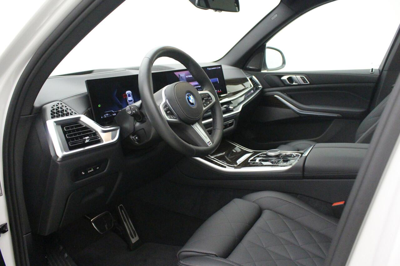 BMW X5 xDrive50e M-Sport | Panorama | 21" | Soft Close | Trekhaak | Comfortzetels met Ventilatie | Harman Kardon | Luchtvering v+a