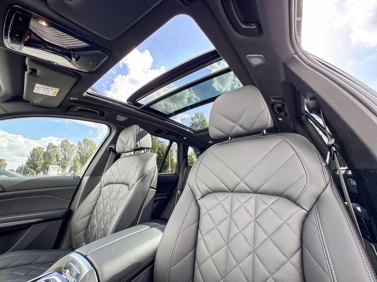 BMW X5 xDrive50e | M-Sport Pro | B&W | Trekhaak | Panoramadak | Stoelventilatie voor beide voorstoelen |