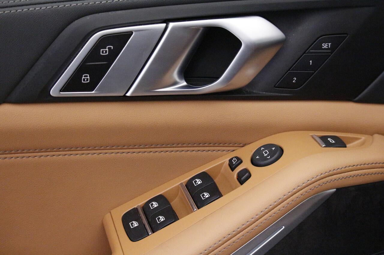 BMW X5 xDrive50e | 2024 | Trekhaak | Harman Kardon | 20" M-Sport | Softclose | Driving Assistant Professional | Gesture Controle | Luchtvering v+a | Geluidswerende ramen