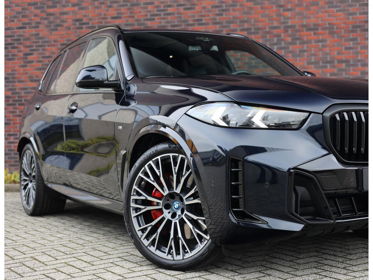 BMW X5 50e xDrive | Sky - Trekhaak - HUD - B&W