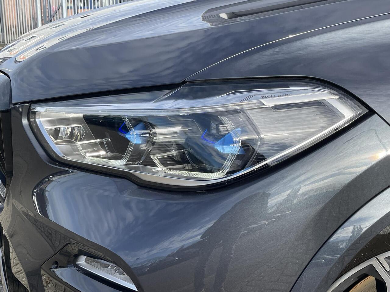 BMW X5 xDrive45e High Executive M Sport 21''/Softclose/Active Steering/Panoramadak Skylounge/Head-up/Led Laser/Harman Kardon/Dodehoek/360 camera/Luchtvering/Leder + massage + memory