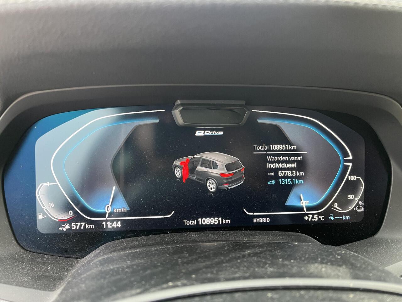 BMW X5 xDrive45e High Executive Plug in hybride. Nieuwstaat. Navi, camera, head up, elek.stoel verstelling etc. Mooie kleur combinatie