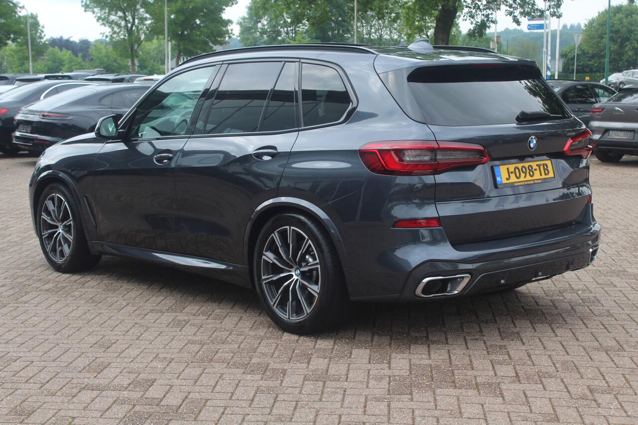 BMW X5 xDrive30d High Exe. 7p. M Sport / Trekhaak / Panoramadak / Camera / Head-up / Softclose / 20'' / Harman Kardon / Luchtvering / Laser LED / Keyless / Leder / Apple CarPlay / Stuurverwarming / DAB / ACC / Zonnescherm zijruite
