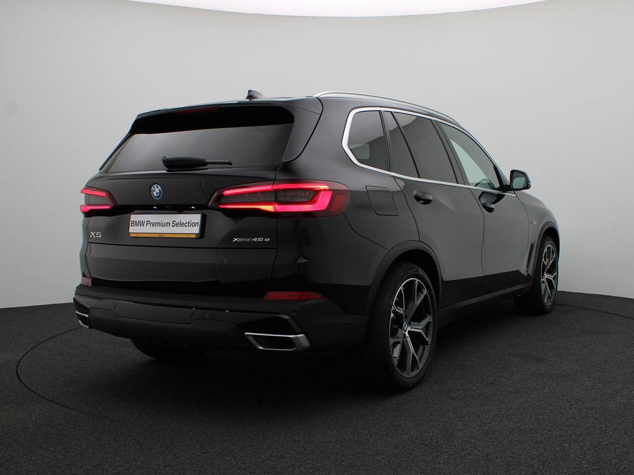 BMW X5 xDrive45e Executive | Integral Active Steering | Panoramadak | Elektrisch Verstelbare Stoelen | Driving Assistant Professional | Bowers & Wilkins | 19''