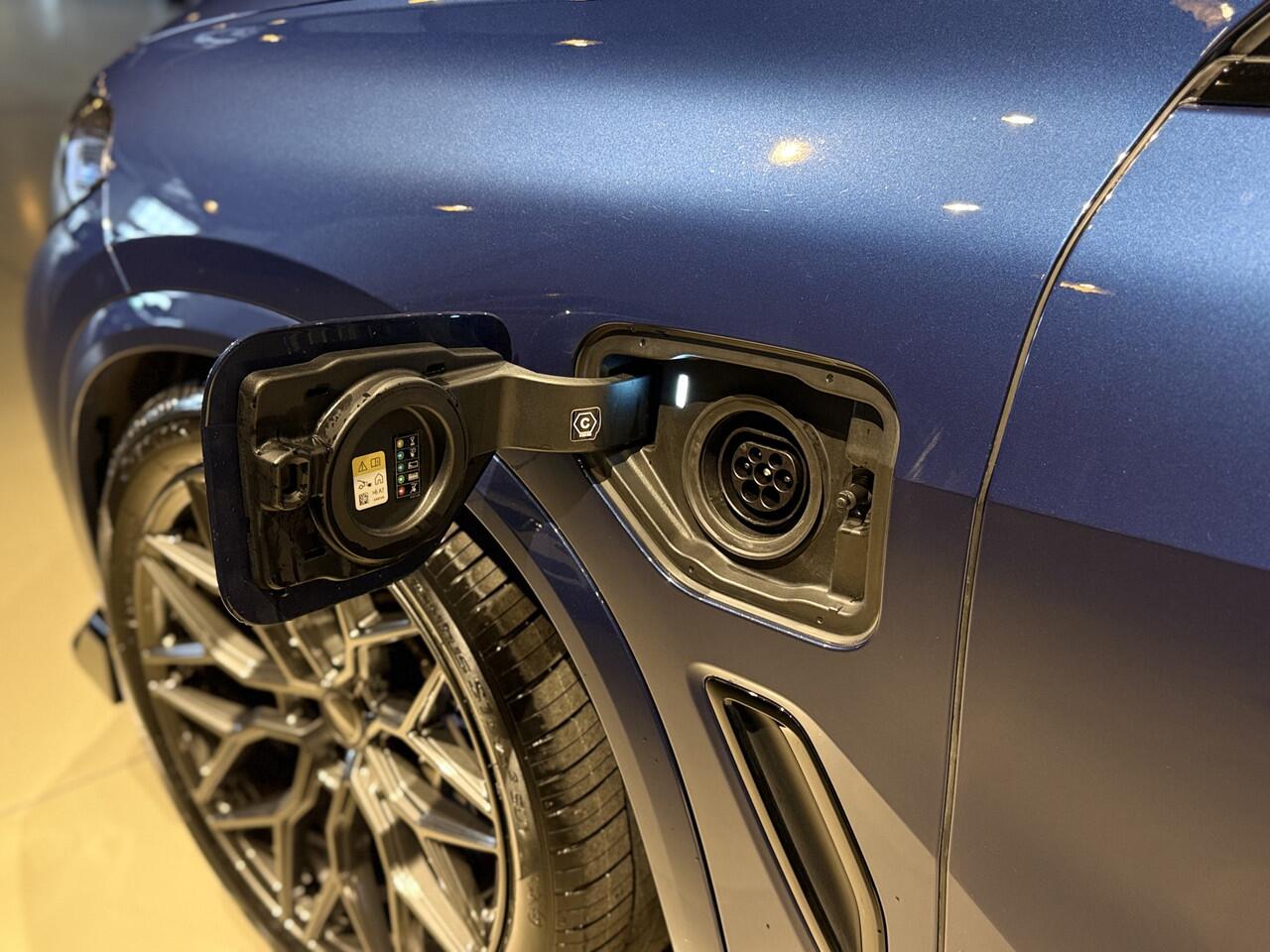 BMW X5 xDrive45e M-Pakket Panodak|LASER|3DCamera|Headup Blauw