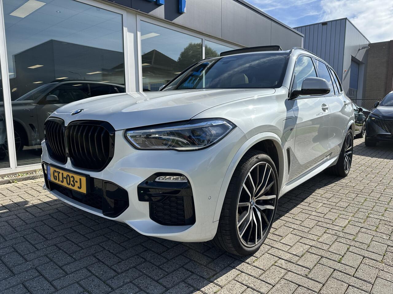 BMW X5 xDrive45e High Executive Parelmoer | VOL | HUD | Soft