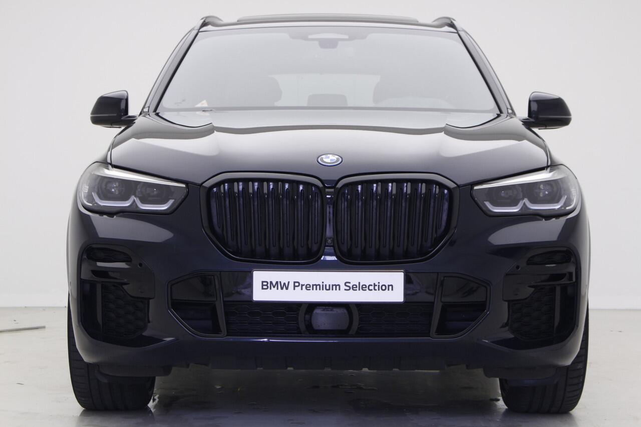 BMW X5 xDrive45e High Exe | M-Sport | Comf. zetel + uitgebr. leder | Sky lounge dak | Harman/kardon | Co Pilot