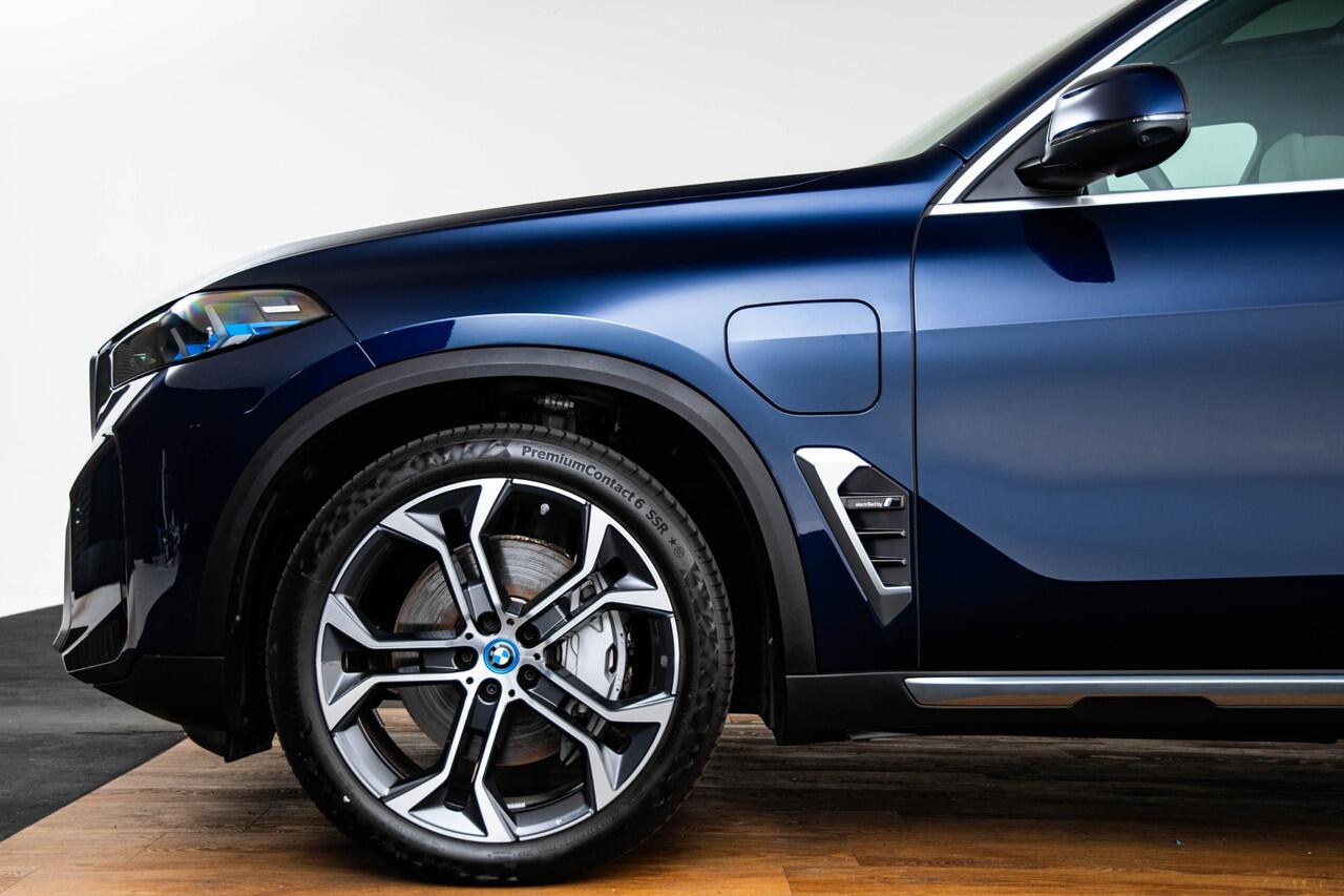 BMW X5 xDrive50e Panoramadak - Parkin/Driving Professional - Active Protection - Harman Kardon - Warmte Comfort Pack - Comfortstoelen - Travel & Comfort systeem - Comfort Access - Getinte Ruiten - Zonneschermen -